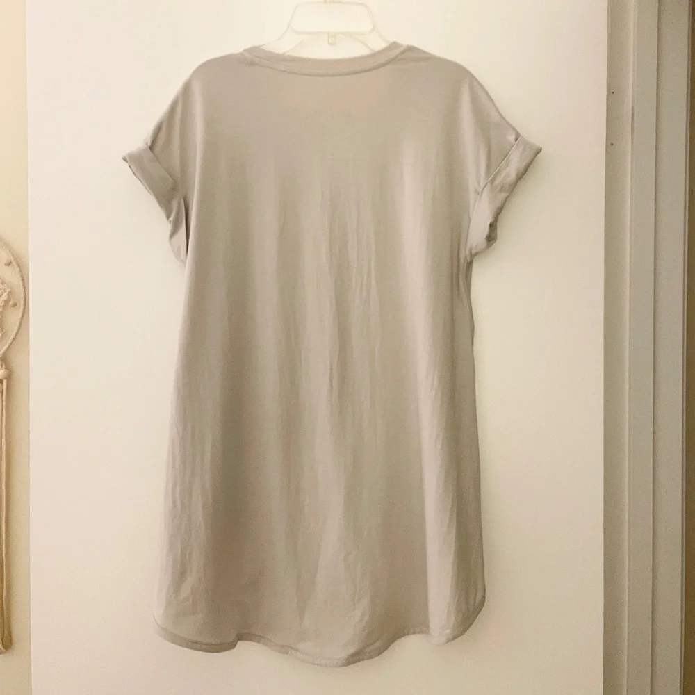 NWOT Universal Studios Magical Spells Wingardium Leviosa Women's T-Shirt - Picture 3 of 7